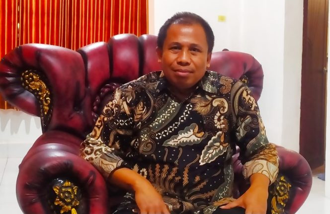 
 Foto, Ketua Bawaslu Lombok Timur Suadi Mahsun
