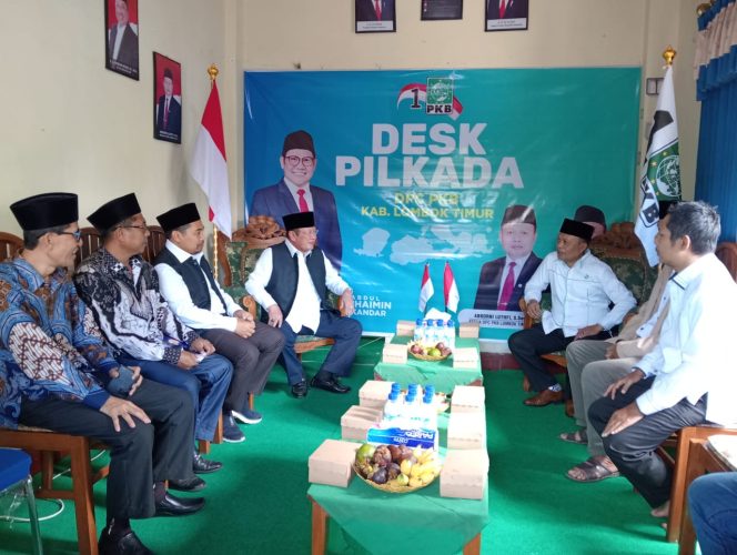 
 Bakal Calon Bupati dan Wakil Bupati Lombok Timur, H Rumaksi dan Amrul Jihadi (RAMAH) kompak menyerahkan berkas pendaftaran di 8 partai politik (Parpol) yang memiliki kursi keterwakilan di DPRD Lombok Timur. Senin (05/04/2024).