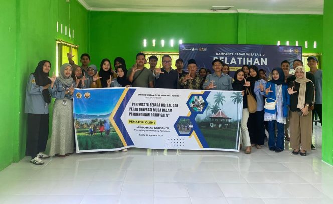 
 Foto : KKN PMD Universitas Mataram (UNRAM ) di Desa Kembang Kuning Kecamatan Sikur Lombok Timur mengadakan kegiatan Pelatihan sadar wisata dengan tema Pariwisata Secara Digital dan Peran Generasi Muda Dalam Pembangunan Pariwisata