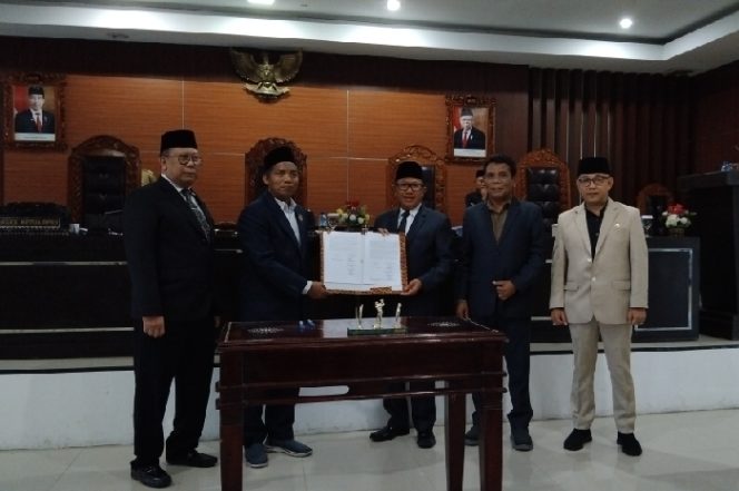 
 DPRD Lombok Timur Setujui KUA-PPAS APBD Tahun 2025