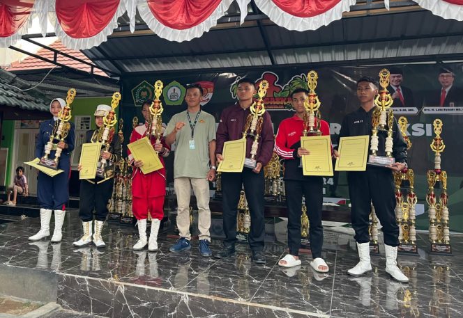 
 Hebat, Tim Paskib MAN 1 Lotim Raih Juara Lomba Paskib Madagaskar Di Mataram