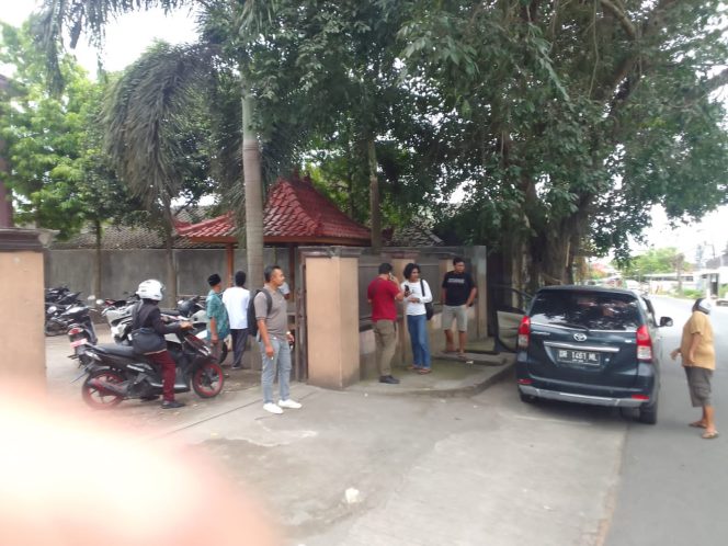 
 Foto : Tim Buser polres Lombok Timur usai menangkap pelaku pemerkosaan disabilitasi yang terjadi di diwilayah Lombok Timur 