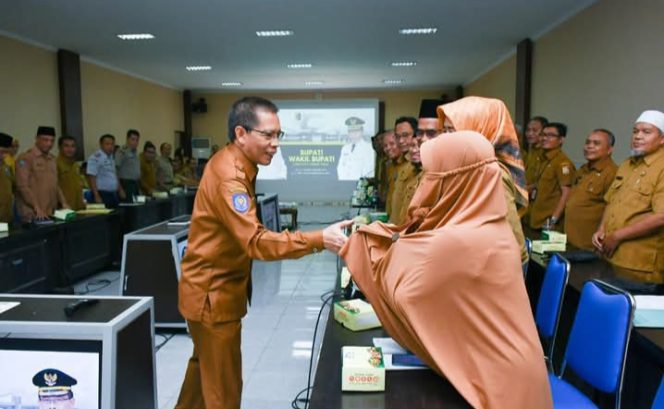
 Foto : Wakil Bupati Lombok Timur menggelar rakor perdana bersama semua OPD.