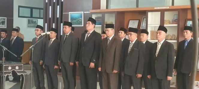 
 13 Pajabat Pemda Lotim di Lantik, Pejabat Era Sukiman Naik Daun