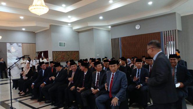 
 Foto : its For Kobaran News.Com
