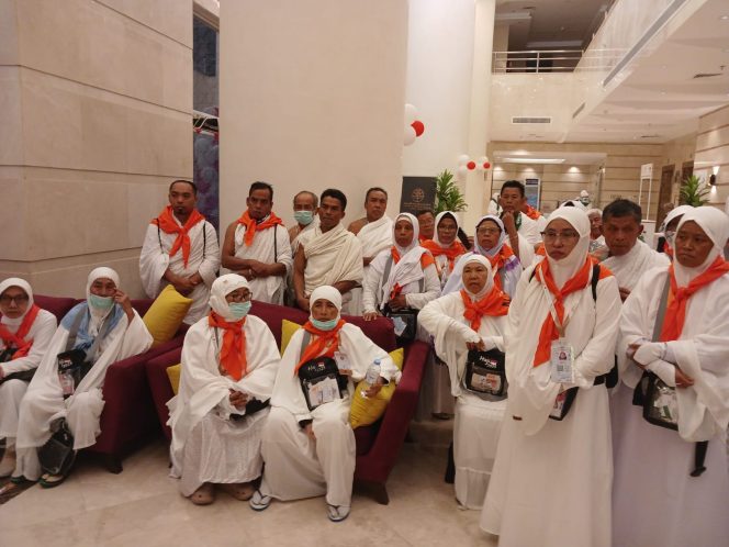 
 Foto : Its For KobaranNews.com ( Jamaah Asal Kabupaten Lombok Timur tiba di Madinah