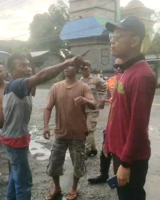 
 Foto : Petugas Jaga wilayah Jenggik mendapat ancaman dari sopir dump
