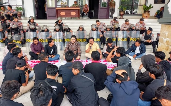 
 Wakil Ketua DPRD Lotim Tantang Pendemo Lapor APH Kasus Pokir 