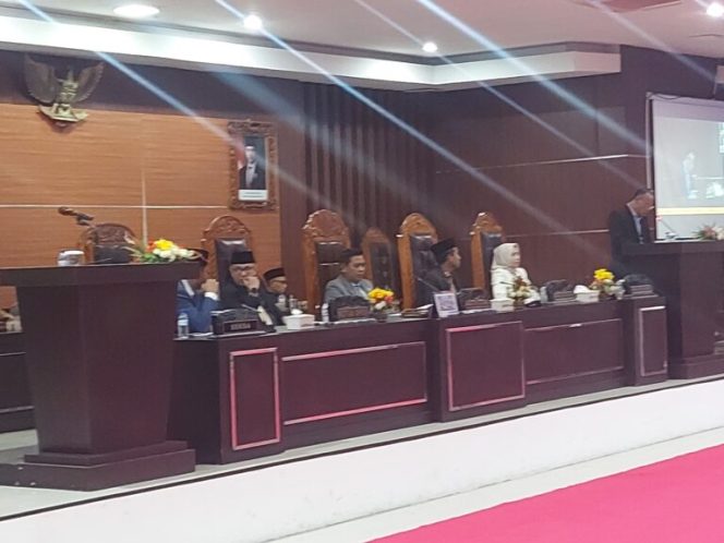 
 DPRD Lotim Setujui Raperda APBD Perubahan Tahun Anggaran 2025 Ditetapkan Menjadi Perda