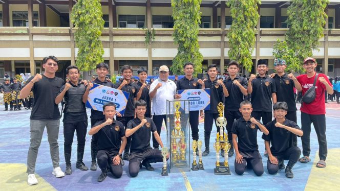 
 Tampil Percaya Diri, Tim Paskib MAN 1 Lotim Raih Juara Umum Lomba Paskib Sepulau Lombok