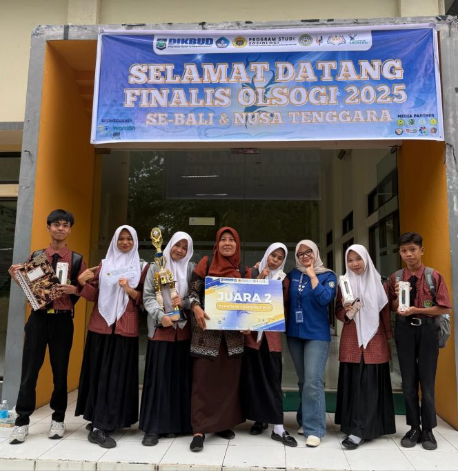 
 Hebat, Tim Siswa MAN 1 Lotim Raih Juara 2 Olimpiade Sosiologi Bali – Nusra di Unram 