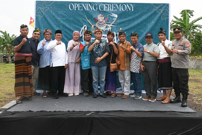 
 Wabup Hadiri Pesoda Budaya Desa Pengadangan