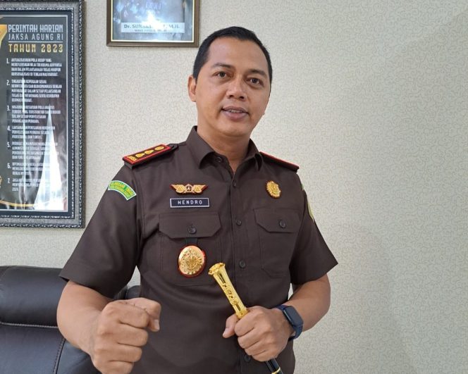 
 Foto : Kepala Kejaksaan Negeri (Kajari) Lombok Timur, Hendro Wasisto