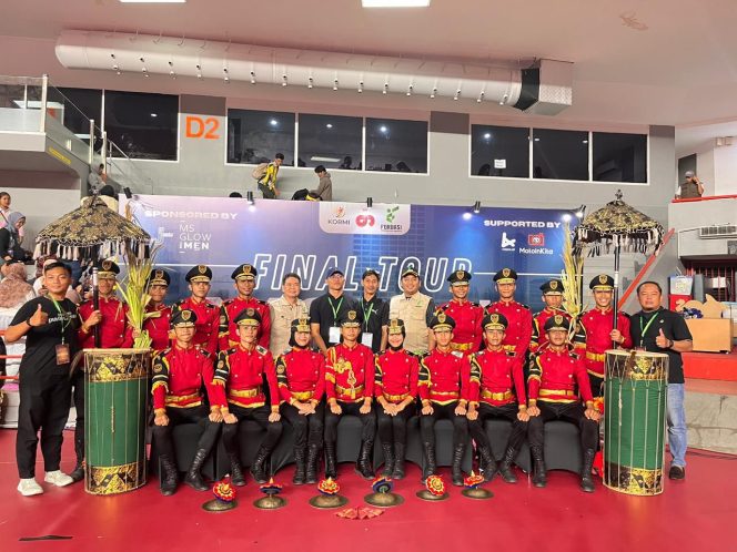 
 Foto : Tim Paskib MAN 1 Lotim Berhasil merebut Dua Juara di Kejurnas Paskib yang di gelar di jakarta pada tanggal 28-29 desember.