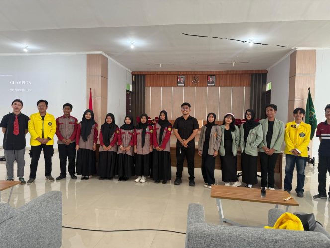 
 Dua Tim Debat MAN 1 Lotim Berhasil Borong Juara