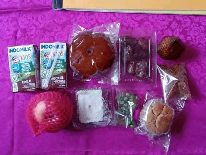 
 Foto : Menu MBG SPPG Damasari 2 yang di bagikan ke sejumlah sekolah yang kemudian di mendapatkan penolakan kemudian di kembalikan