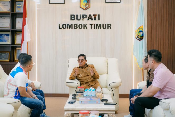 
 Foto: Bupati Lombok Timur H Haerul Warisin bersama Pertamina, agen, dan perwailan pangkalan gas elpiji menggelar rapat koordinasi di Ruang Rapat Bupati pada Senin (13/4)