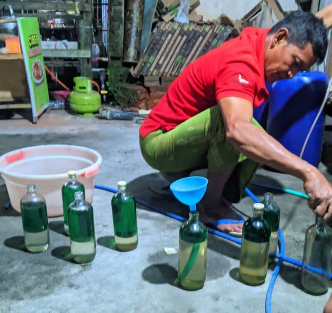 
 Foto : Salah satu korban asal perian lombok timur yang membeli BBM oplosan dari pelaku yang saat ini masih dalam penyelidikan polres lombok timur 