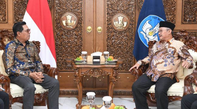 Foto : Bupati Lombok Timur H Haerul Warisin bertemu mendikdasmen Abdul Mu'ti di Jakarta selasa (02/06). 