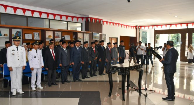 
 Foto : Bupati Lombok Timur H Haerul Warisin melantik 32 pejabat demi kemajuan lombok timur 