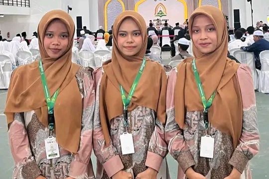 Foto : Tim Fahmil Al-Qur’an putri SMA IT Dhiaul Fikri Sukarara, Lombok Timur, keluar sebagai juara dengan nilai tertinggi pada babak final MTQ XXXI Tingkat Provinsi Nusa Tenggara Barat 2026.