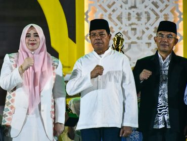 Foto : Wakil gubernur NTB didampingi Bupati lombok timur H Haerul Warisin saat acara penutupan MTQ tingkat provinsi yang di gelar di kabupaten lombok tengah
