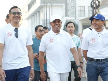 Foto : Bupati Lombok Timur H. Haerul Warisin saat menghadiri peringatan Hari Bakti Dokter Indonesia (HBDI) ke-118 pada Ahad, 26 Juli 2025 di Lapangan Tugu, Selong.