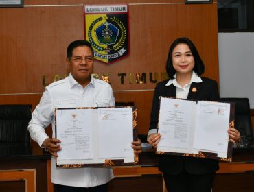 Foto : Bupati Lombok Timur H. Haerul Warisin dalam acara penandatanganan MoU antara Pemda Lombok Timur dengan Kejari Lombok Timur pada hari Rabu ( 29/07).