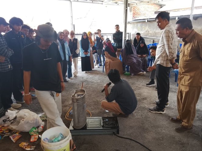 
 KKN UNISDA dan Elkatarie Bersama ICM Green Circular Sosialisasikan Sampah Jadi Energi Terbarukan di Sembalun
