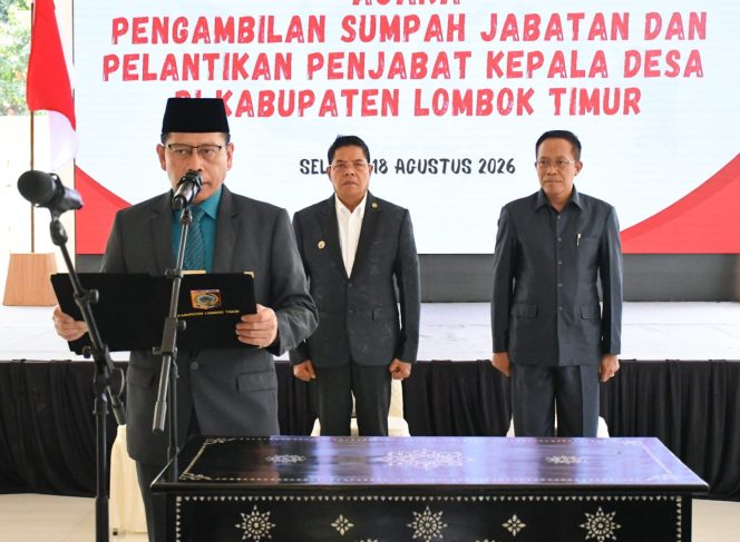 
 Foto : Wakil Bupati Lombok Timur H. Moh. Edwin Hadiwijaya melantik dan mengambil sumpah 61 Penjabat (Pj.) nampak bupati lombok timur H Haerul Warisin dan juga Sekretaris Daerah ikut mendampingi.