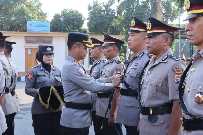 
 Polres Lombok Timur Gelar Sertijab, Kapolsek Sakra Barat Diganti