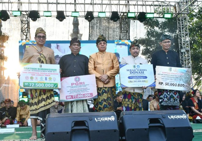
 Dihadapan Ribuan Masyarakat yang Banjiri Puncak HUT Lombok Timur, Bupati Lotim Janji Empat Program Pro Rakyat