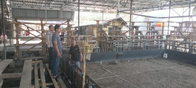 
 Polresta Mataram Bubarkan Judi Sabung Ayam di Cakranegara
