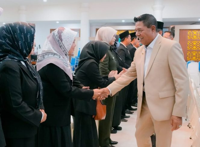 
 Lantik 21 Pejabat, H Iron Ingatkan Etika Jabatan dan Pelayanan yang Maksimal
