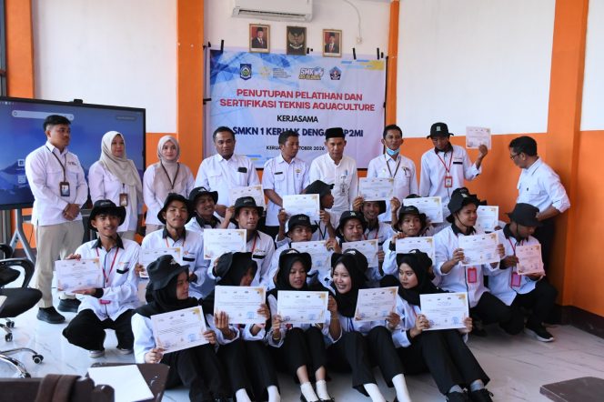 
 Dukung SMK Go Global, SMKN 1 Keruak Jadi Lokasi Pelatihan dan Sertifikasi Teknis Aquaculture