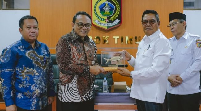 Foto : Pemerintah Kabupaten Lombok Timur menerima kunjungan kerja rombongan Pemerintah Kabupaten Pati, Jawa Tengah, di Ruang Rapat Bupati Lombok Timur, pada Rabu, 28 Oktober 2026.