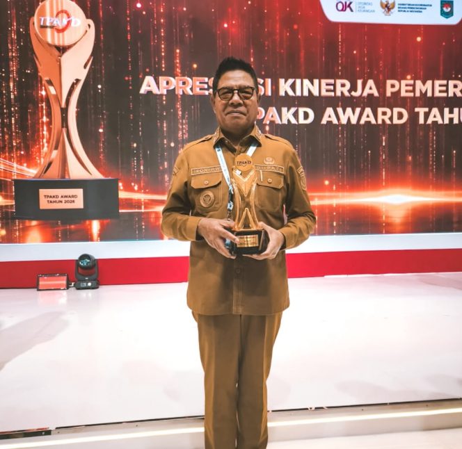 
 Foto : Bupati Lombok Timur H Haerul Warisin 